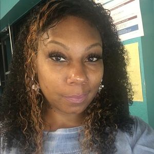 Meet your Posher, Shica